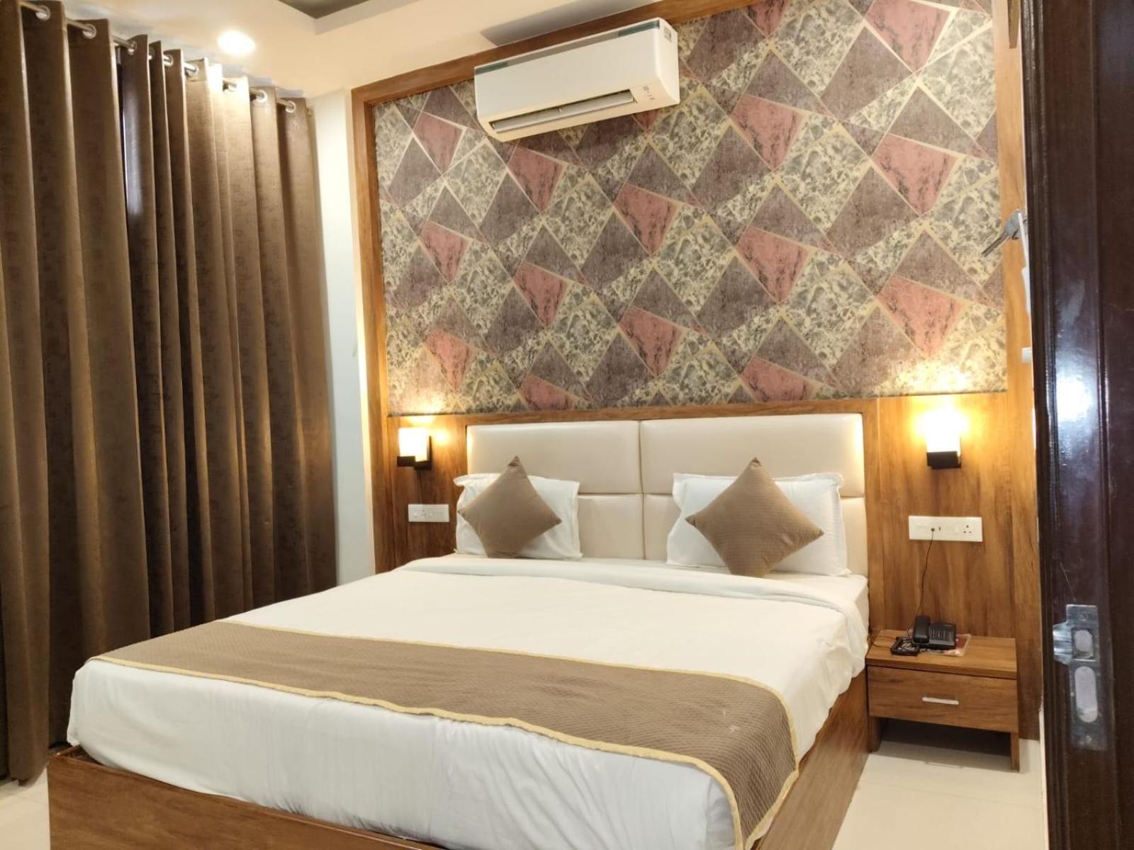 Hotel The Lathas Alwar Ngoại thất bức ảnh