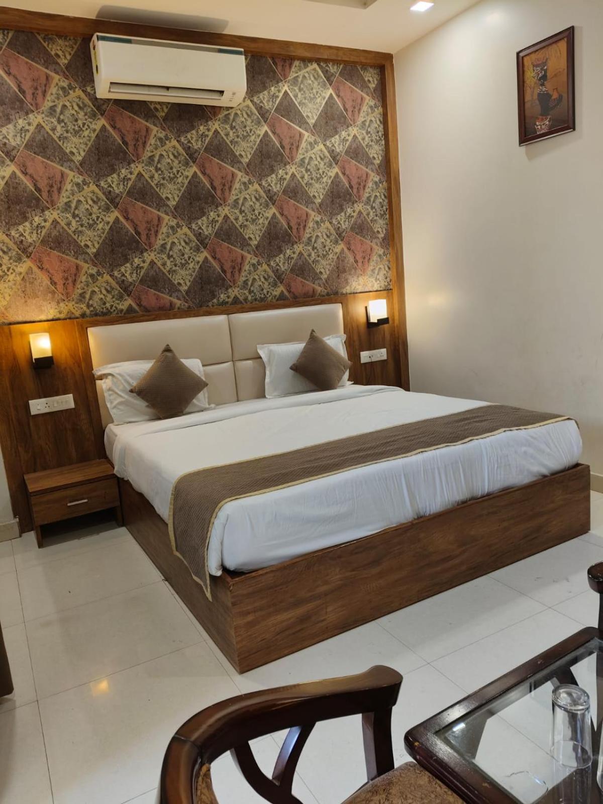 Hotel The Lathas Alwar Ngoại thất bức ảnh