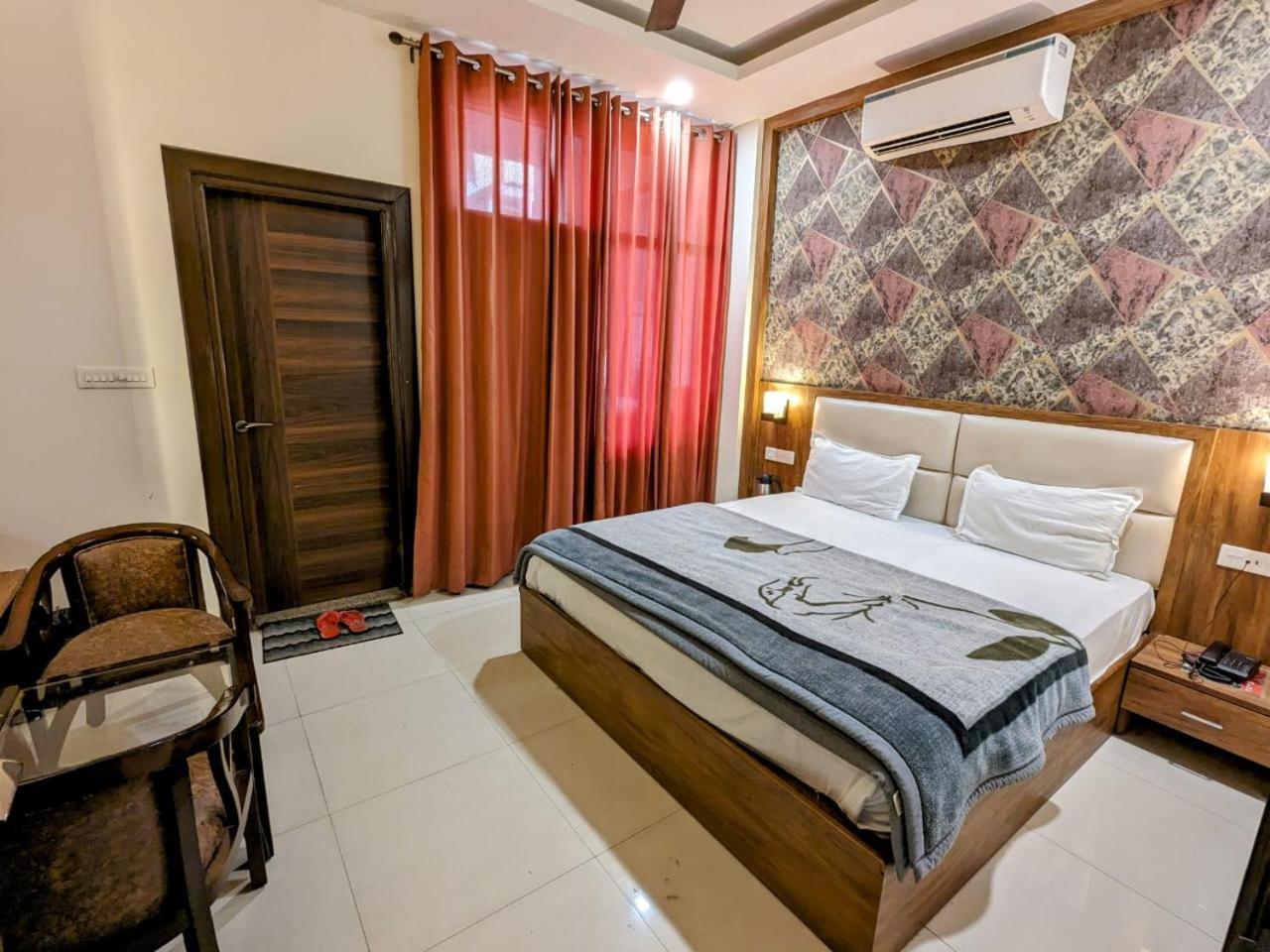 Hotel The Lathas Alwar Ngoại thất bức ảnh